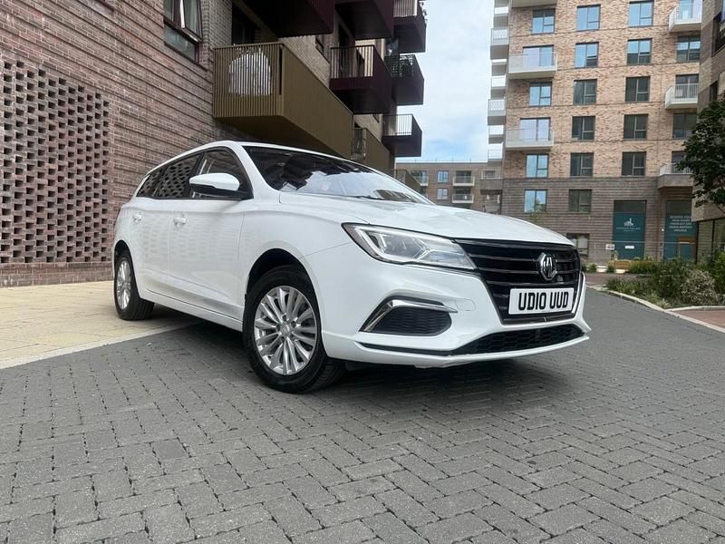 White Used 2021 MG MG5 EV Excite Estate | £7,495 (Good price) - Image 1/4