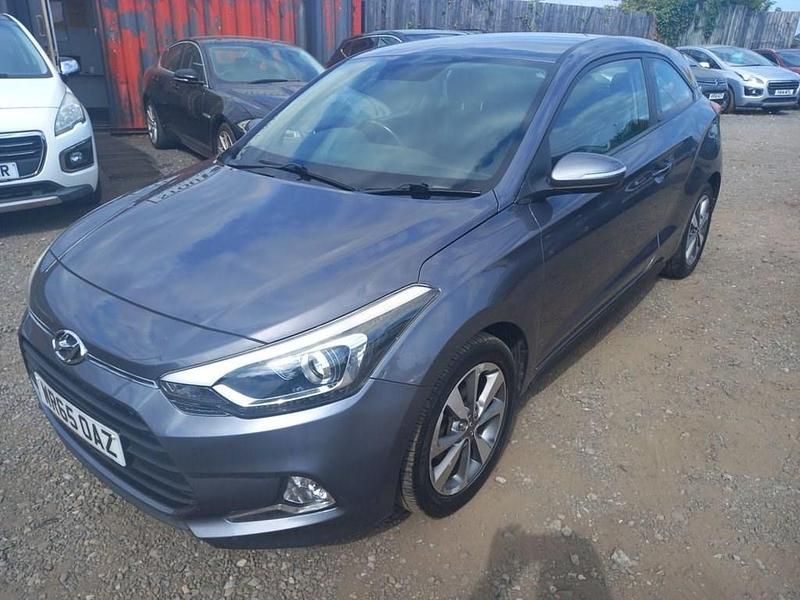 Grey Used 2015 Hyundai i20 SE Coupe | £3,995 (Fair price) - Image 1/4