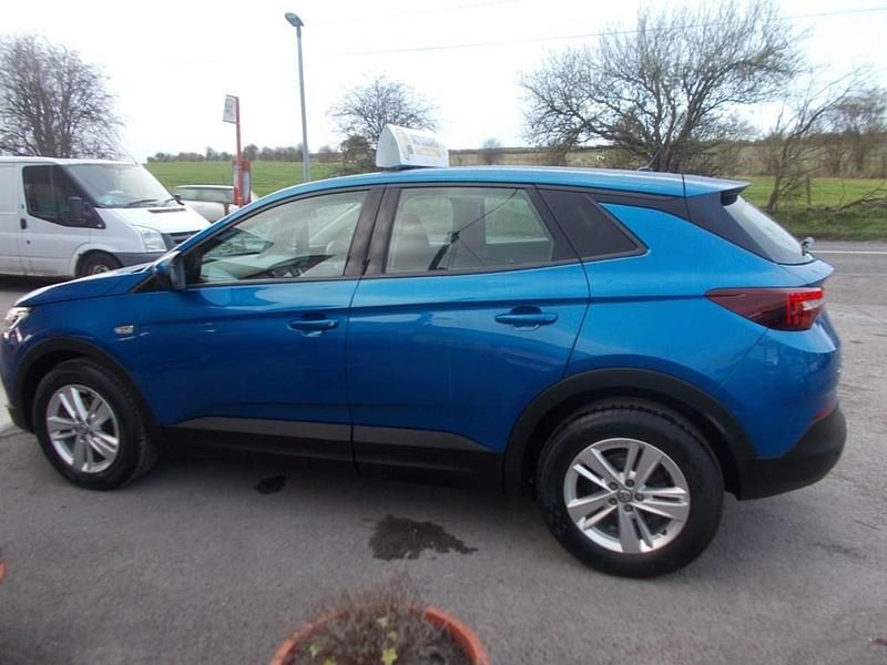 Used Vauxhall Grandland X S 130 HP (95 kW) 2019 Blue SUV