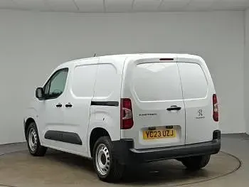 Used Peugeot Partner Premium 131 HP (96 kW) 2023 White MPV