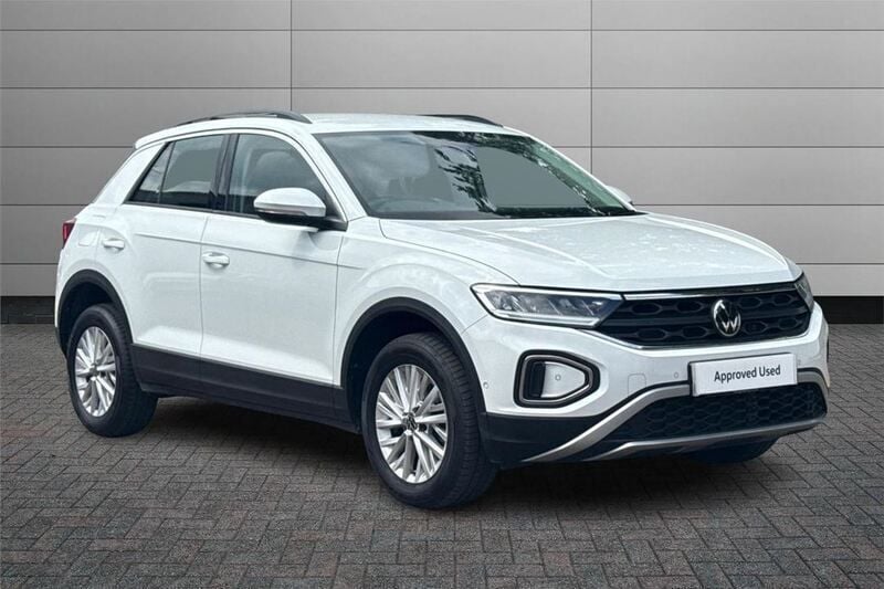White Used 2023 VW T-Roc Life SUV | £19,740 (Fair price) - Image 1/4