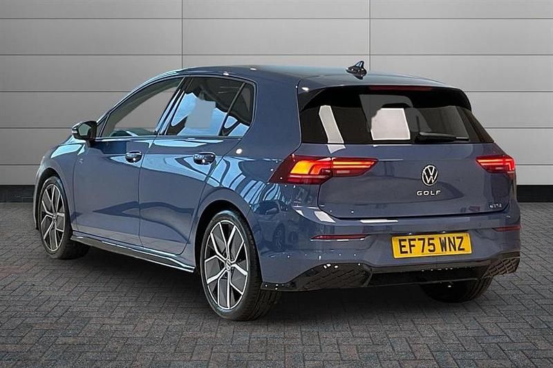 New VW Golf VIII R-line 150 HP (110 kW) 2026 Anemone blue Hatchback