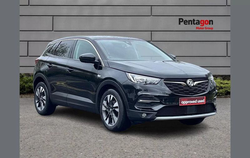 Black Used 2020 Vauxhall Grandland X SRi SUV | £11,907 (Good price) - Image 1/4