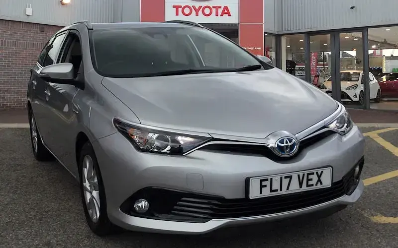 Used Toyota Auris Touring Sports Business Edition 136 HP (100 kW) 2017 Estate