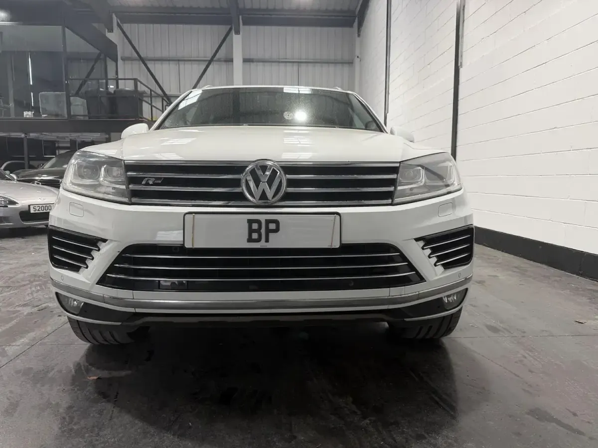 Used VW Touareg R-line 2015 White SUV