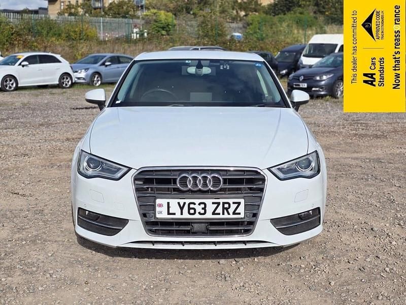 Used Audi A3 Sportback Sport 122 HP (89 kW) 2014 White Hatchback