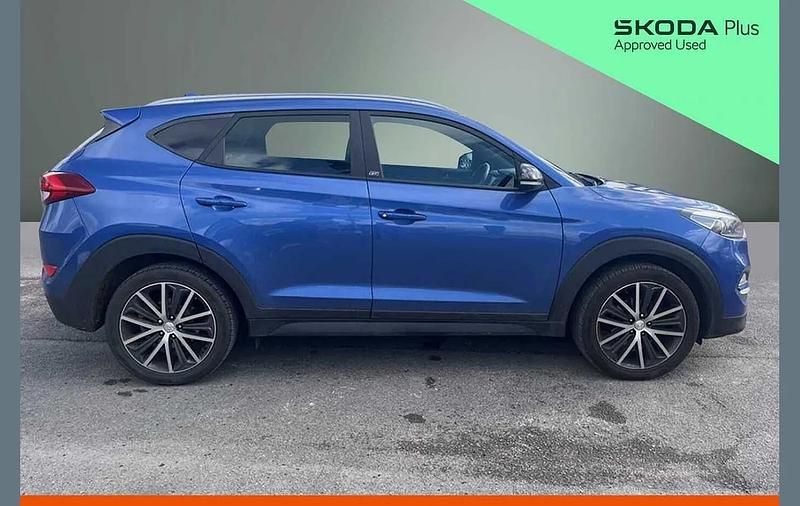 Usado Hyundai Tucson GO! 174 HP (127 kW) 2018 Azul SUV