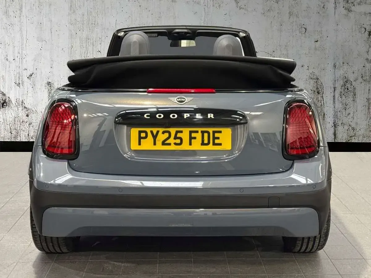 Usado Mini Cooper Cabriolet Exclusive 2025 Cinzento Cabrios