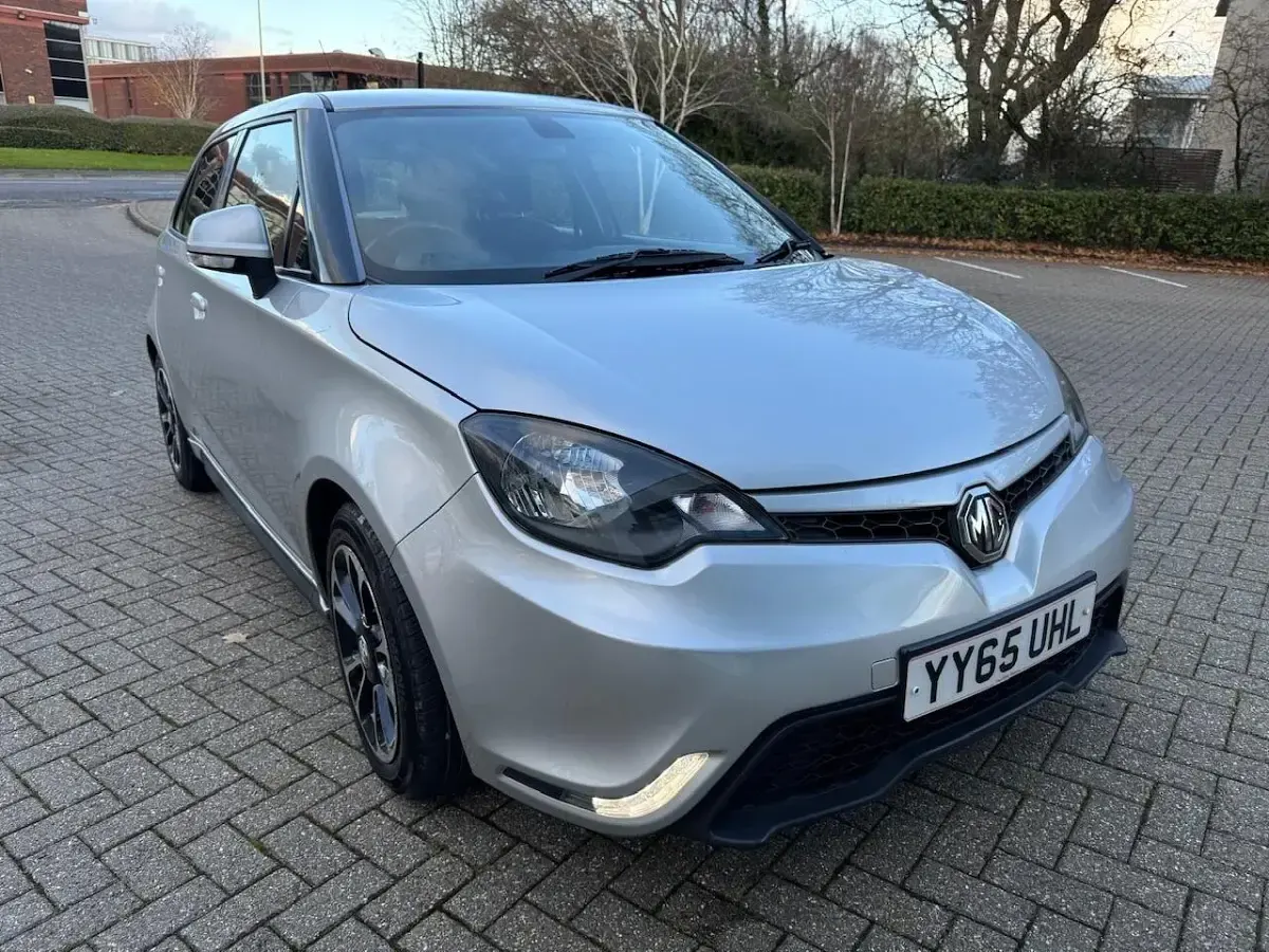 Used MG MG3 106 HP (77 kW) 2015 Silver Hatchback