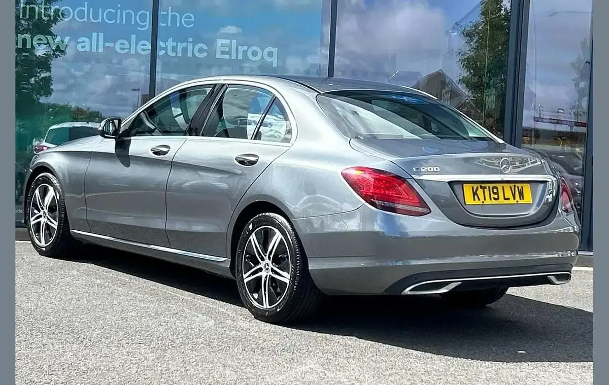 Used Mercedes C200 Premium 180 HP (132 kW) 2019 Grey Sedan