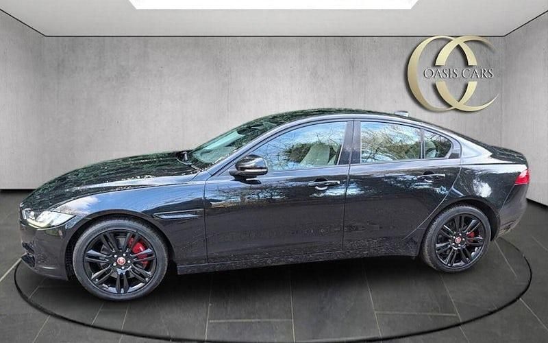 Begagnad Jaguar XE Ingenium 200 HK (147 kW) 2019 Sedan
