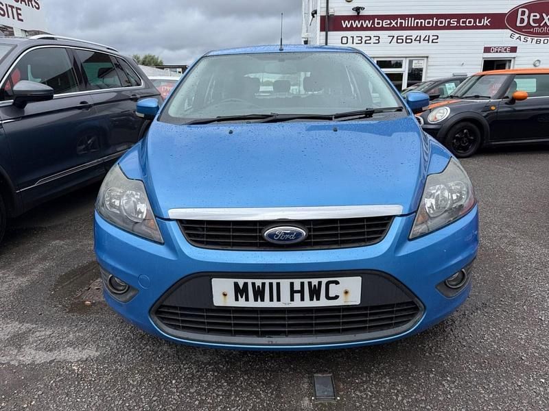 Used Ford Focus Zetec 123 HP (90 kW) 2011 Blue Hatchback