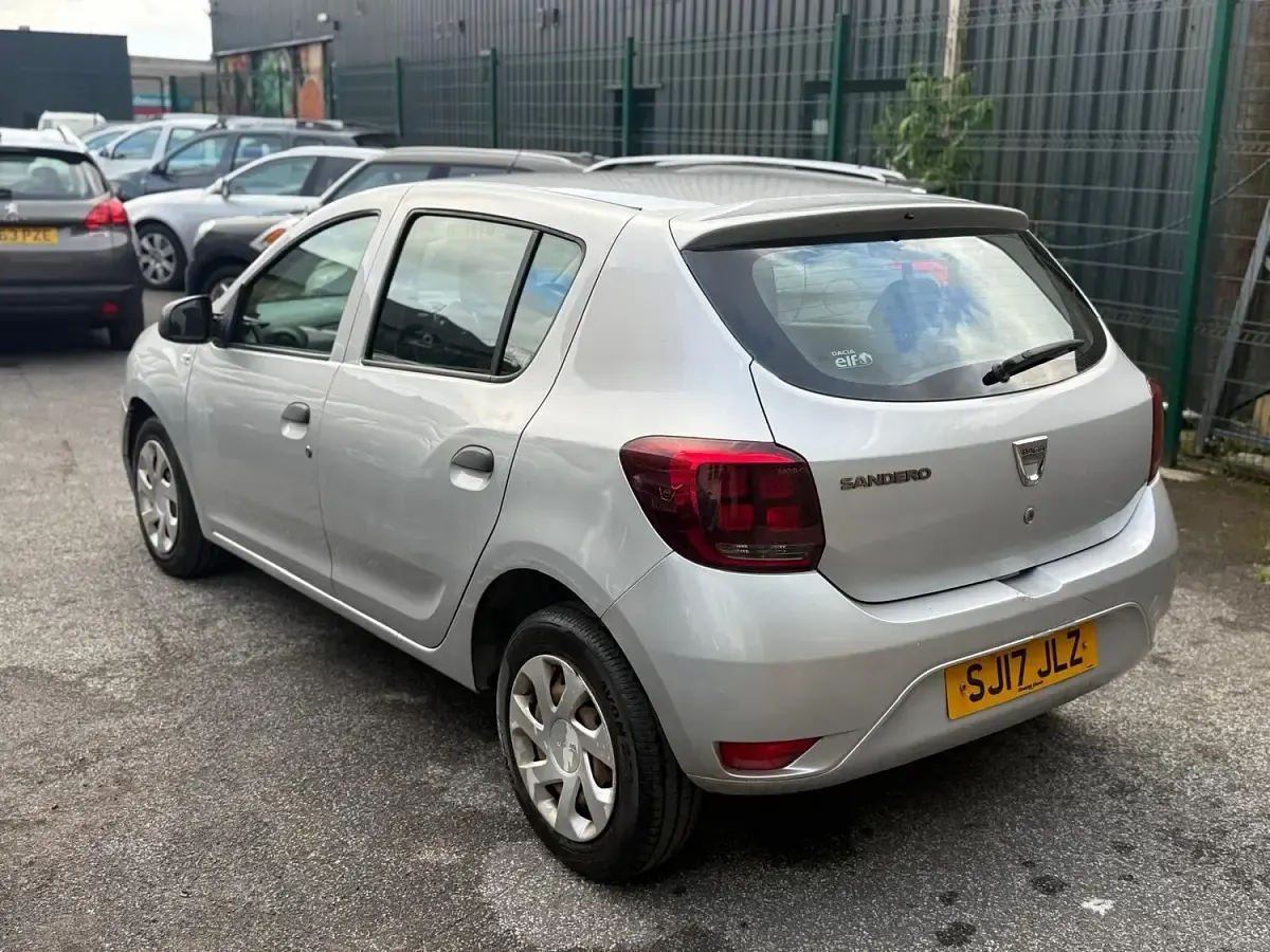 Used Dacia Sandero Ambiance 2017 Silver Hatchback