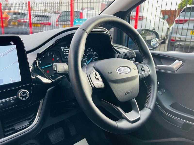 Used Ford Fiesta Zetec 2018 Blue Hatchback