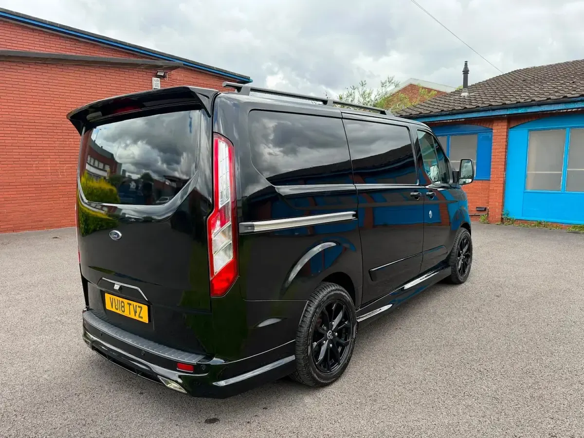 Used Ford Transit Custom Limited 170 HP (125 kW) 2018 Black Van