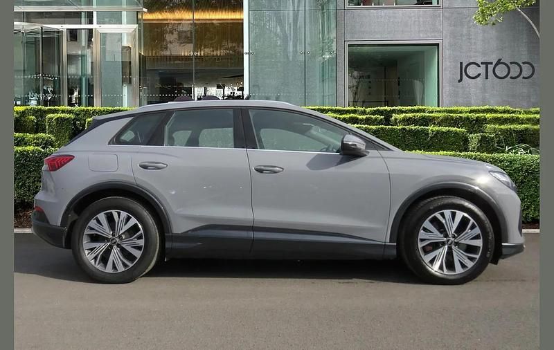 Used Audi Q4 e-tron Sport 219 kW (299 HP) 2021 Grey SUV