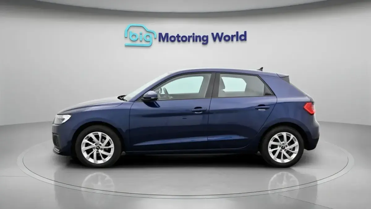 Usado Audi A1 Sportback Sport 95 HP (69 kW) 2023 Azul Citadino