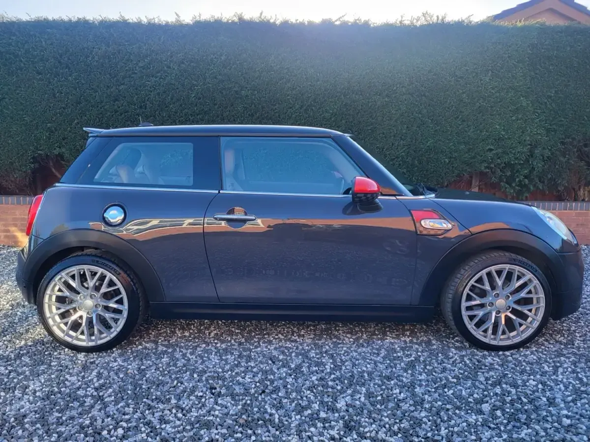 Usado Mini Cooper S Hatch 190 HP (139 kW) 2014 Cinzento Citadino