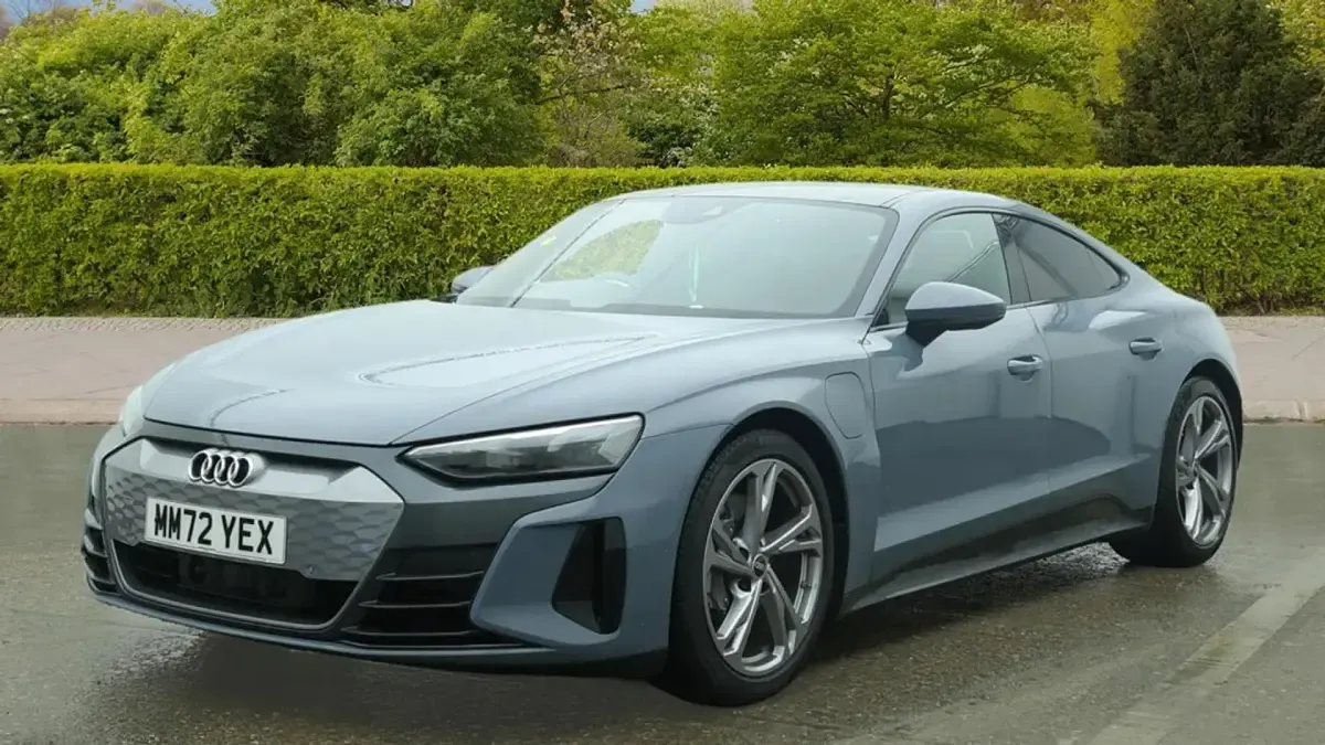 Second-hand Audi e-tron GT quattro Comfort 389 kW (530 CP) 2023 Gri Berlinǎ