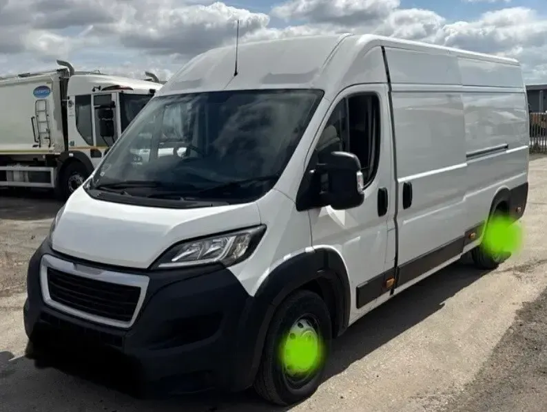 Used Peugeot Boxer 140 HP (102 kW) 2020 White Van