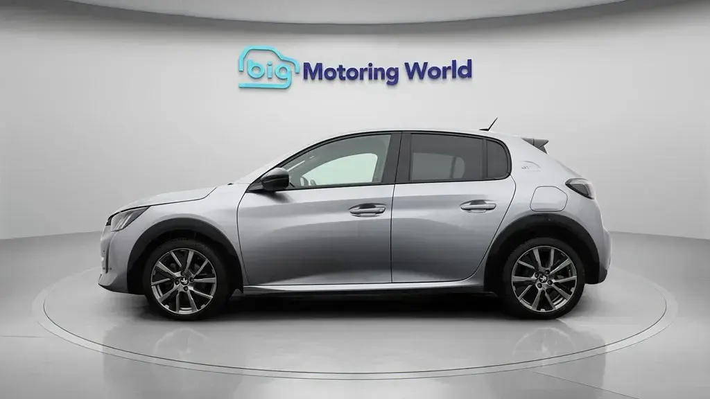 Usado Peugeot 208 GT 100 HP (73 kW) 2023 Cinzento Citadino