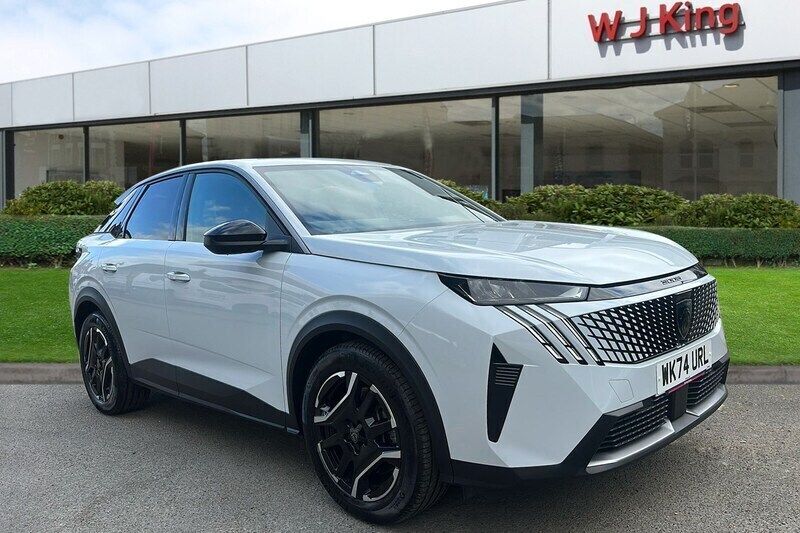 Okenite white Used 2024 Peugeot e-3008 Allure SUV | £27,295 - Image 1/3