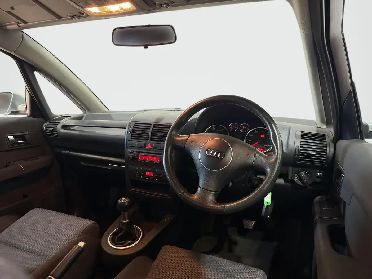 Used Audi A2 Comfort 73 HP (53 kW) 2002 Silver Hatchback