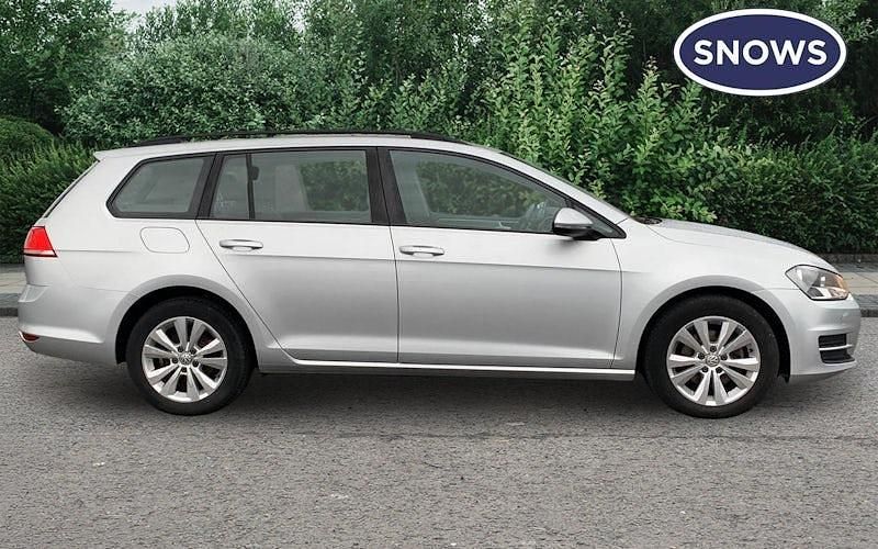 Used VW Golf VII SE 105 HP (77 kW) 2015 Silver Estate