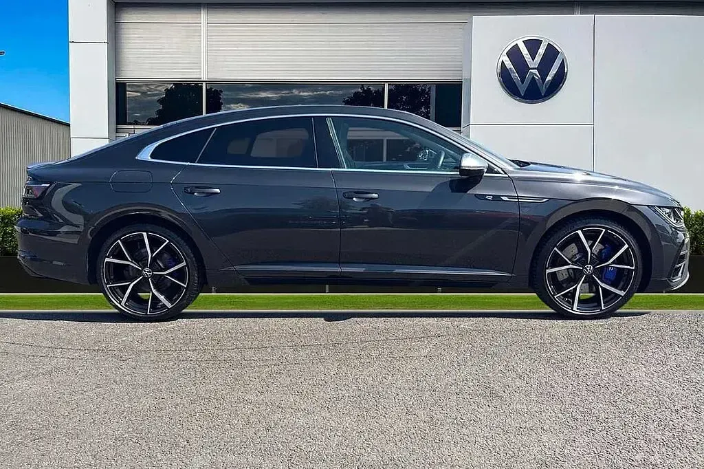 Used VW Arteon R 320 HP (235 kW) 2024 Grey Estate