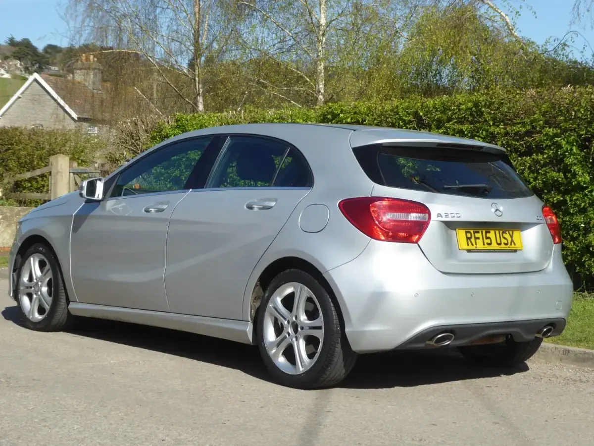 Begagnad Mercedes A200 Sport Edition 2015 Silver Halvkombi