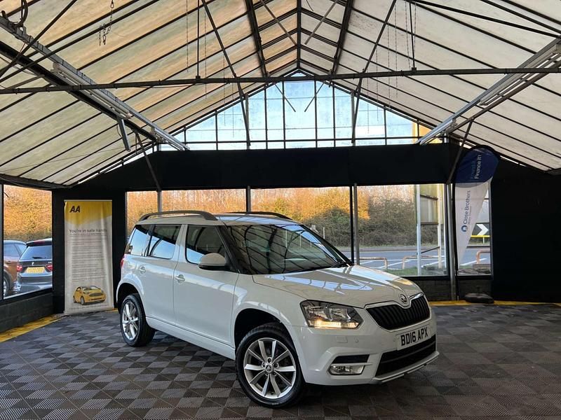 Used Skoda 110 R SE 110 HP (80 kW) 2016 White Hatchback