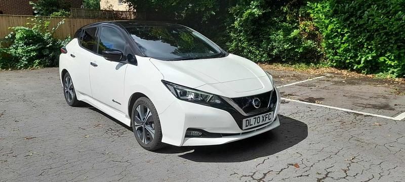 White Used 2020 Nissan Leaf Tekna Hatchback | £7,395 (Fair price) - Image 1/4