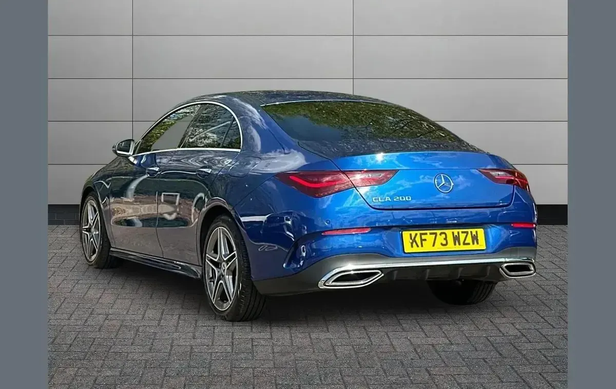 Used Mercedes CLA200 Executive 175 HP (128 kW) 2023 Blue Coupe