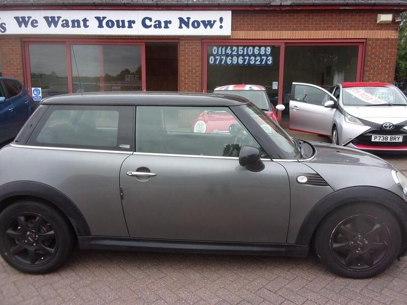 Silver Used 2009 Mini Cooper D Hatch Hatchback | £995 - Image 1/4