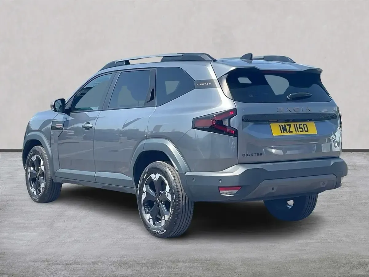 Used Dacia Bigster Extreme 140 HP (102 kW) 2025 Grey SUV