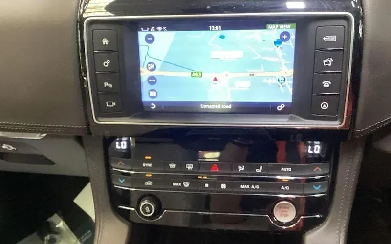 Used Jaguar F-Pace Portfolio 179 HP (131 kW) 2020 SUV