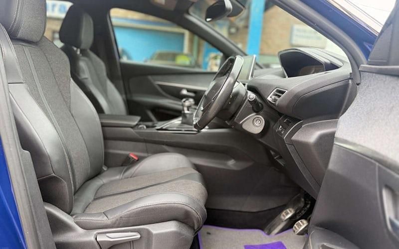 Used Peugeot 3008 GT-line 131 HP (96 kW) 2019 Blue SUV