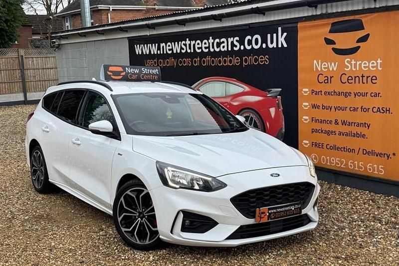 Used Ford Focus ST-Line X 125 HP (91 kW) 2018 White Estate