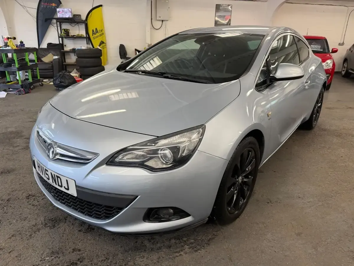 Used Vauxhall Astra GTC SRi 2015 Silver Hatchback