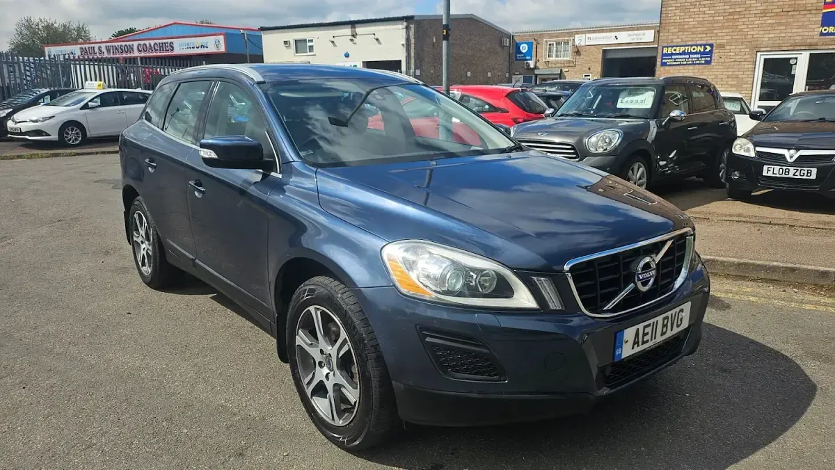 Used Volvo XC60 SE Lux 205 HP (150 kW) 2011 Blue SUV