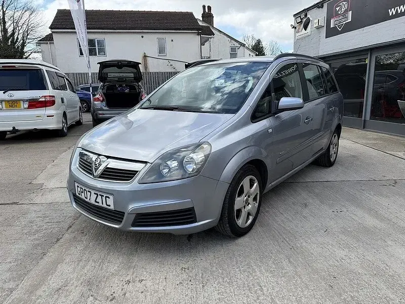 Used Vauxhall Zafira Club 105 HP (77 kW) 2007 Silver MPV