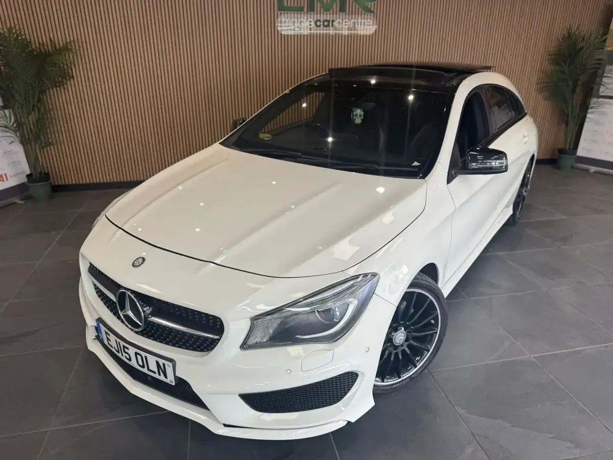 Begagnad Mercedes CLA220 AMG 2015 Vit Sedan