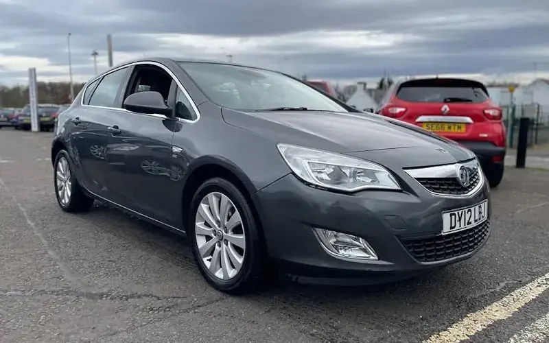 Used Vauxhall Astra 165 HP (121 kW) 2012 Hatchback