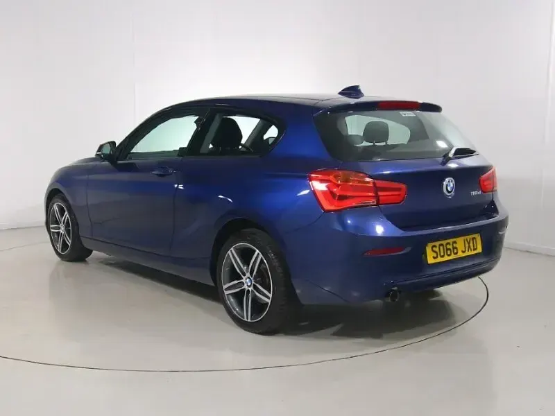 Used BMW 118 Sport Line 150 HP (110 kW) 2016 Blue Hatchback