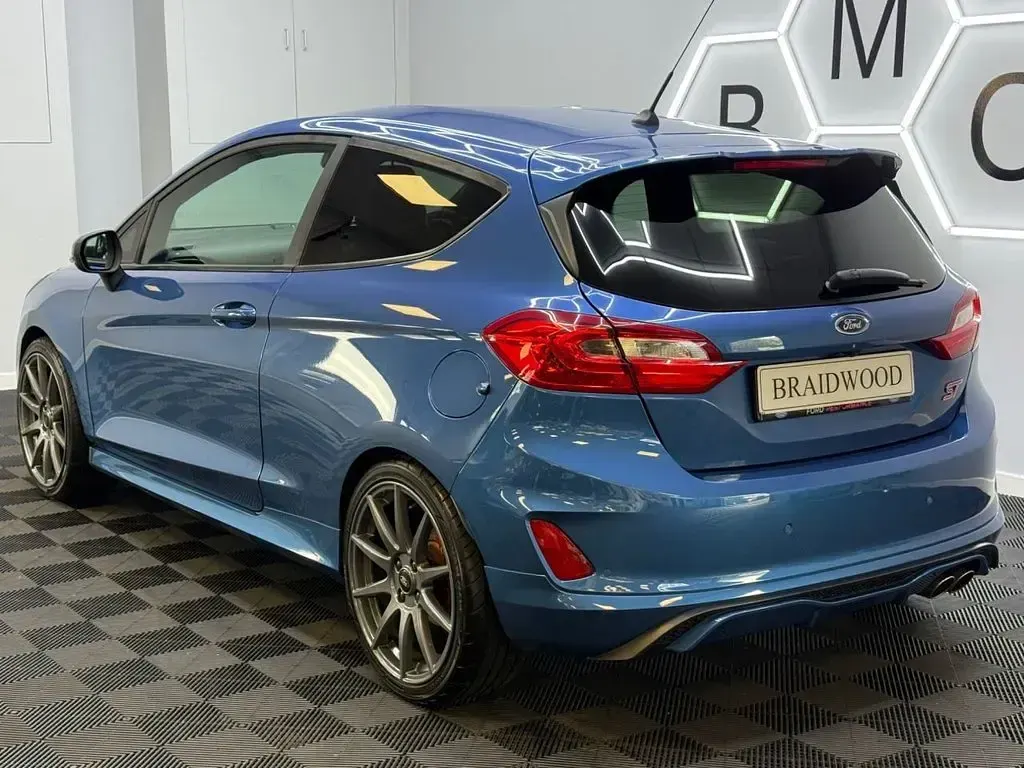 Used Ford Fiesta ST 200 HP (147 kW) 2018 Blue Hatchback
