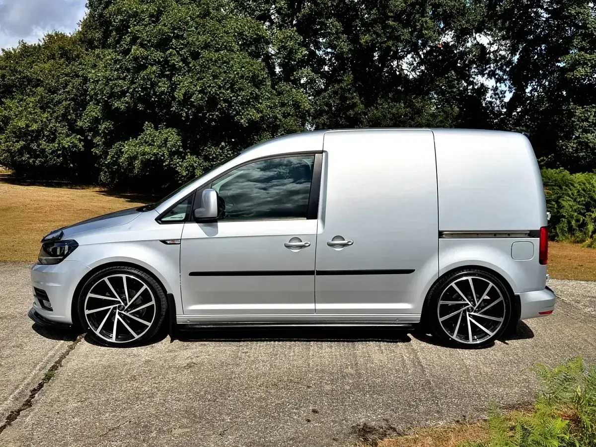 Used VW Caddy Highline 102 HP (75 kW) 2017 Silver MPV