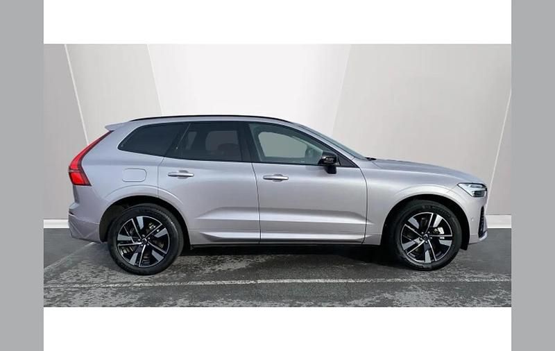 Used Volvo XC60 Plus 350 HP (257 kW) 2025 Silver SUV