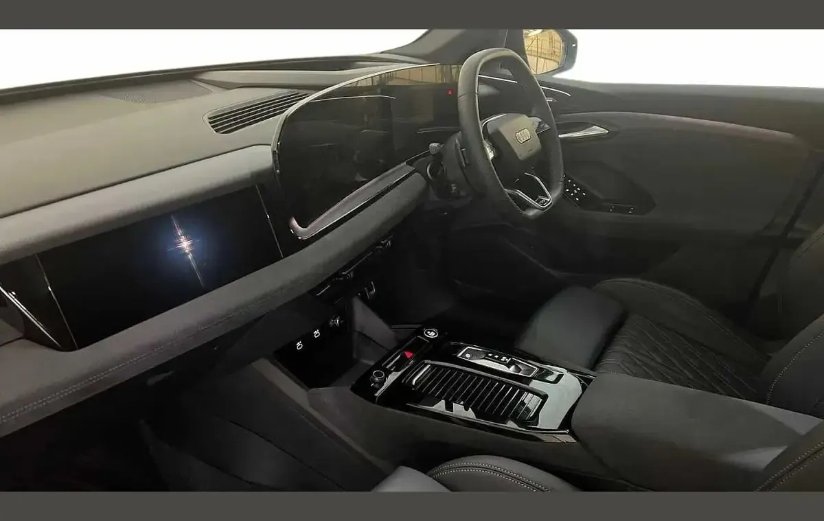 Used Audi Q6 e-tron Advanced 284 kW (387 HP) 2025 Black SUV