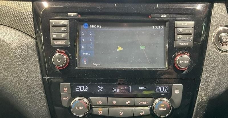 Used Nissan X-Trail Tekna 130 HP (95 kW) 2015 Titanium olive green SUV