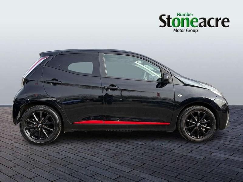 Used Toyota Aygo x-style 68 HP (50 kW) 2018 Black Hatchback